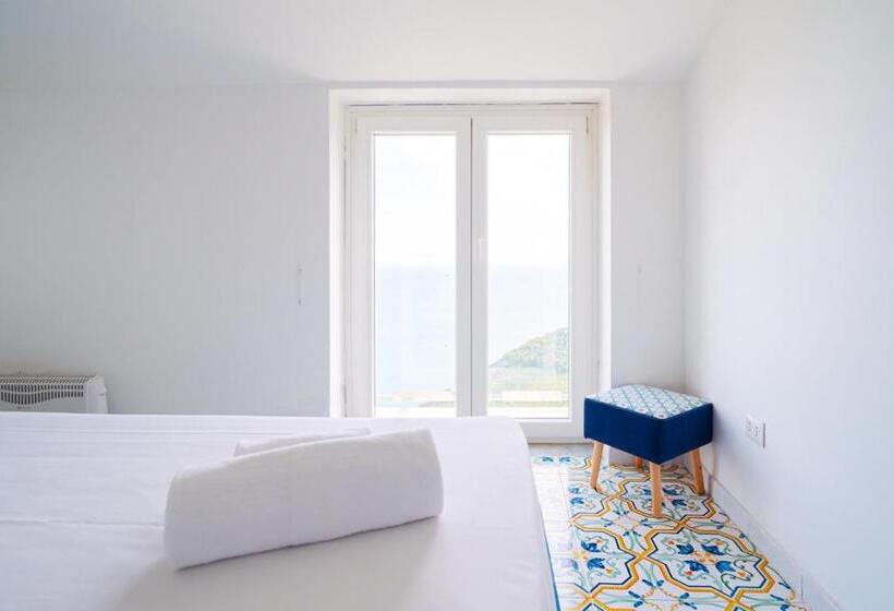 オーシャンビューデラックスルーム, Casa Flora B&b