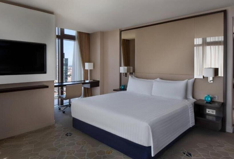 キングサイズベッド、シティビューデラックスルーム, Istanbul Marriott Hotel Sisli