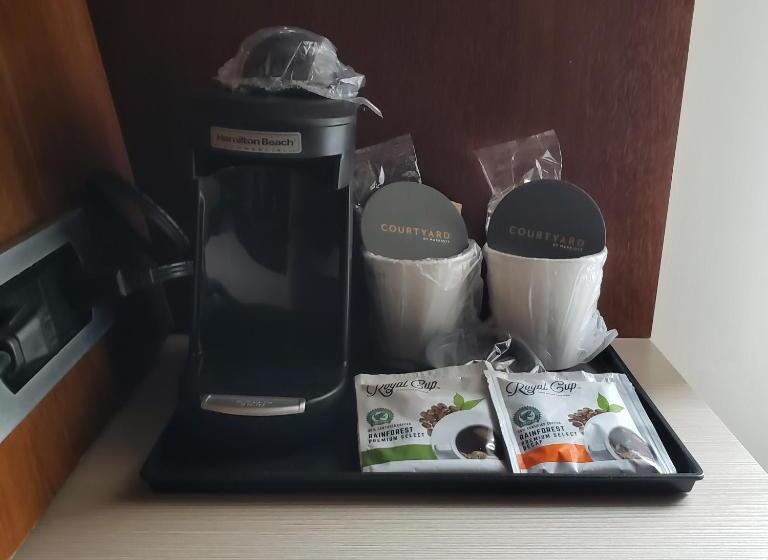 Номер Стандарт, Courtyard By Marriott Battle Creek