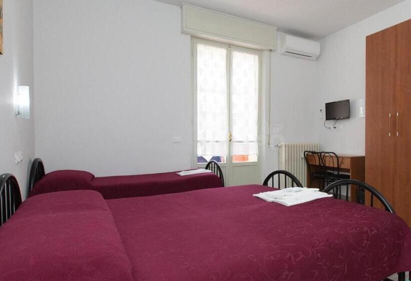 اتاق استاندارد سه نفره, Il Grillo Di Firenze B&b