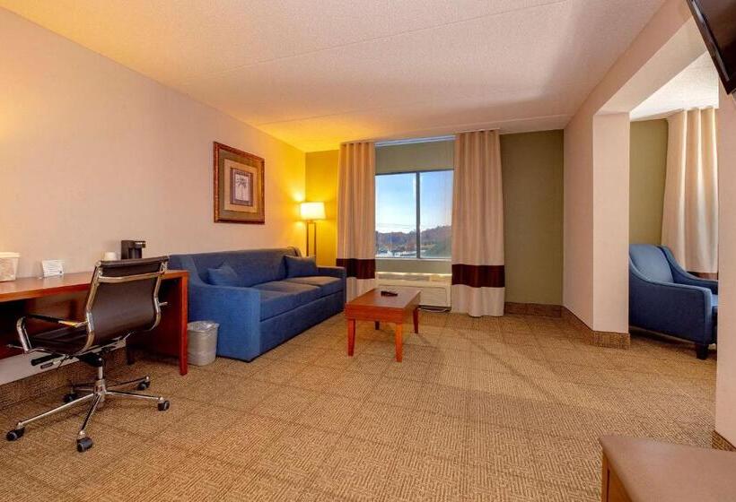 Люкс Кровать Кинг, Comfort Inn Near Quantico Main Gate North