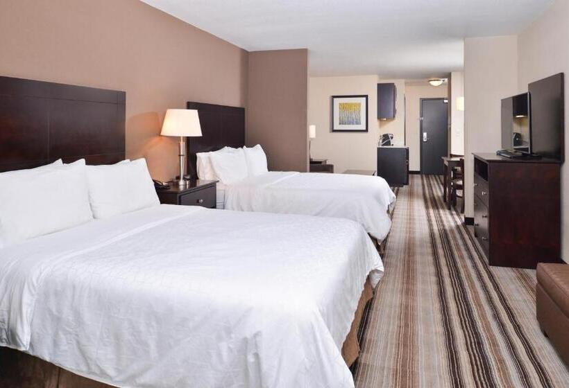 Люкс 2 Спальни, Holiday Inn Express & Suites Emporia Northwest, An Ihg
