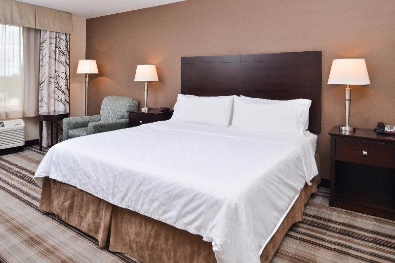 Стандартный Номер Кровать Кинг, Holiday Inn Express & Suites Emporia Northwest, An Ihg