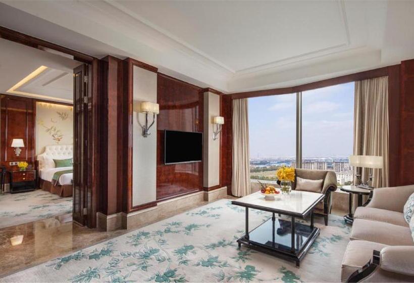 Family Suite, Ramada Plaza Qiandeng Kunshan