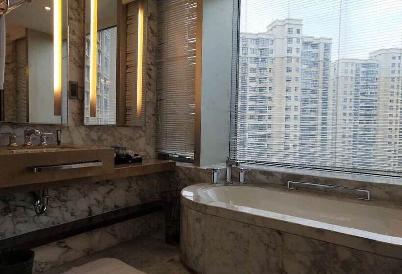 Номер Superior, Ramada Plaza Qiandeng Kunshan