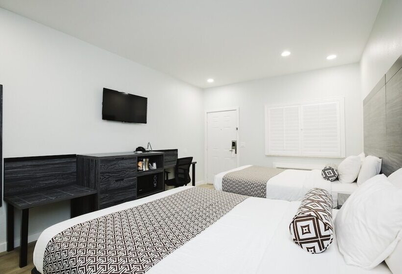 Номер Стандарт, Sapphire Inn And Suites