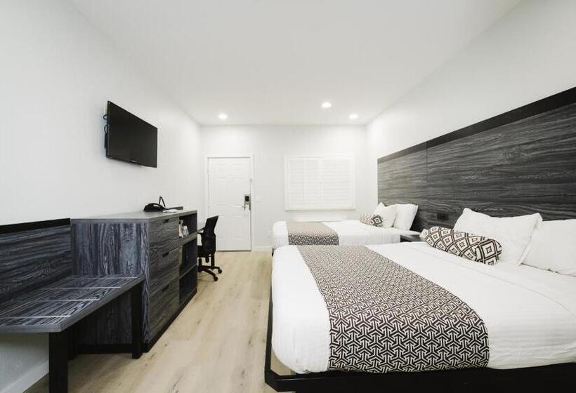 Номер Стандарт, Sapphire Inn And Suites