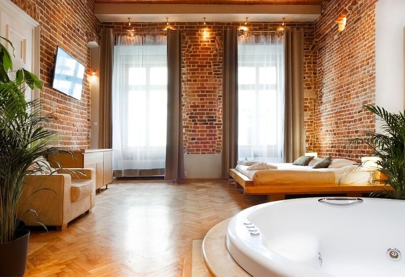 سوییت لوکس, Aparthotel Stare Miasto