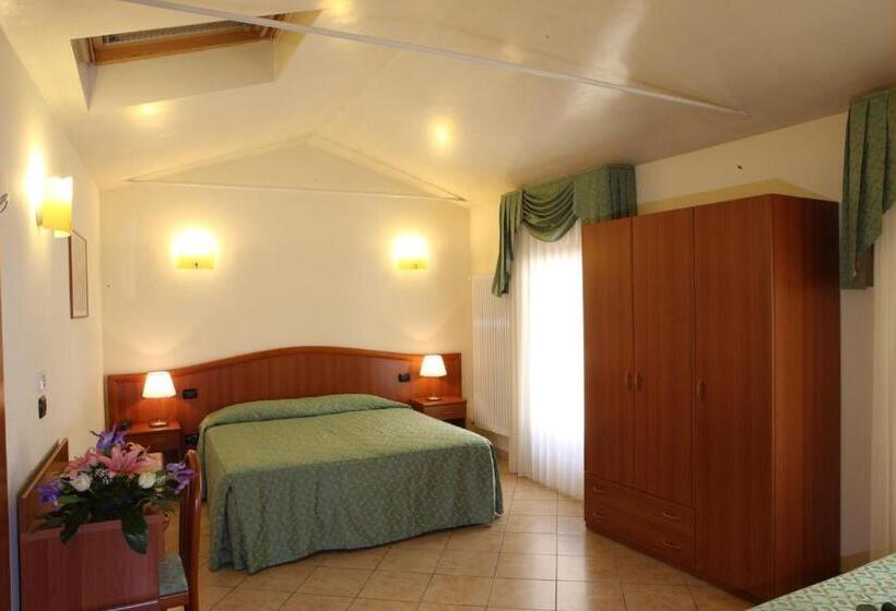 标准间, Albergo Alla Campana