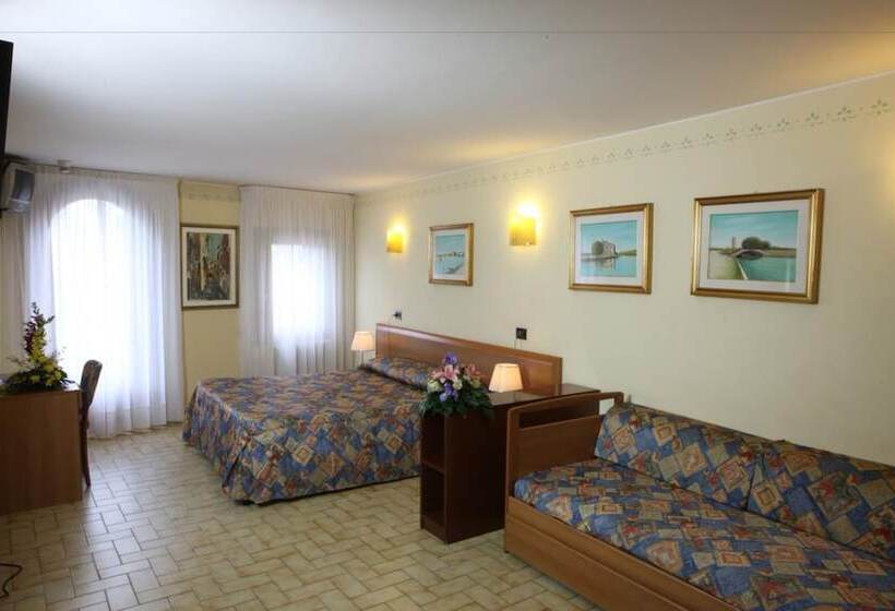 标准三人间, Albergo Alla Campana