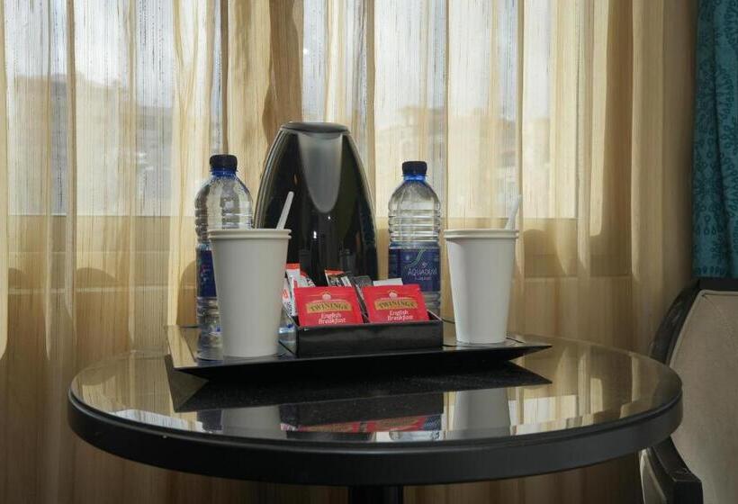 اتاق لوکس, Corp Amman
