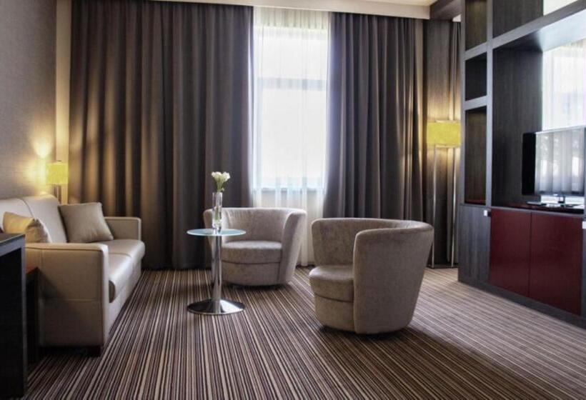 带景观的行政套房, Eto Park Hotel Business & Stadium
