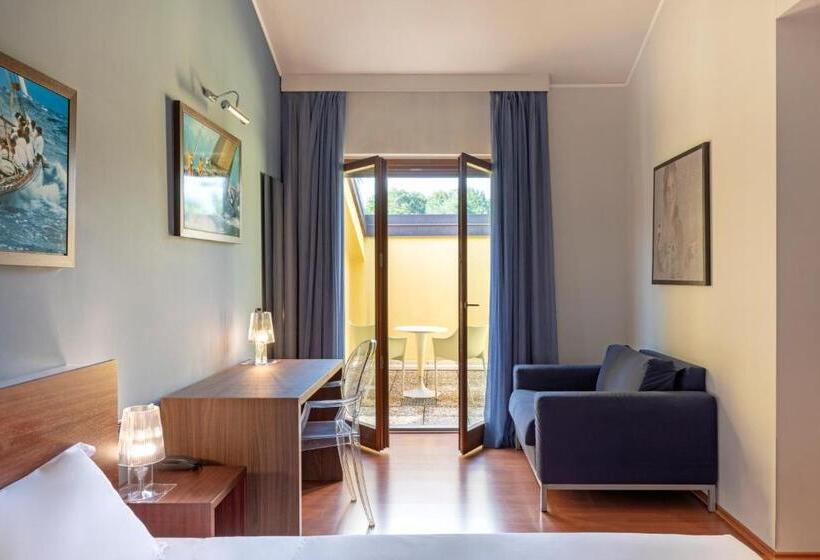 Полулюкс, B&b Hotel Malpensa Lago Maggiore