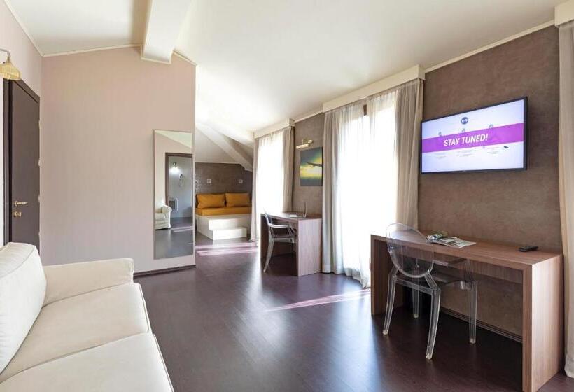Люкс, B&b Hotel Malpensa Lago Maggiore