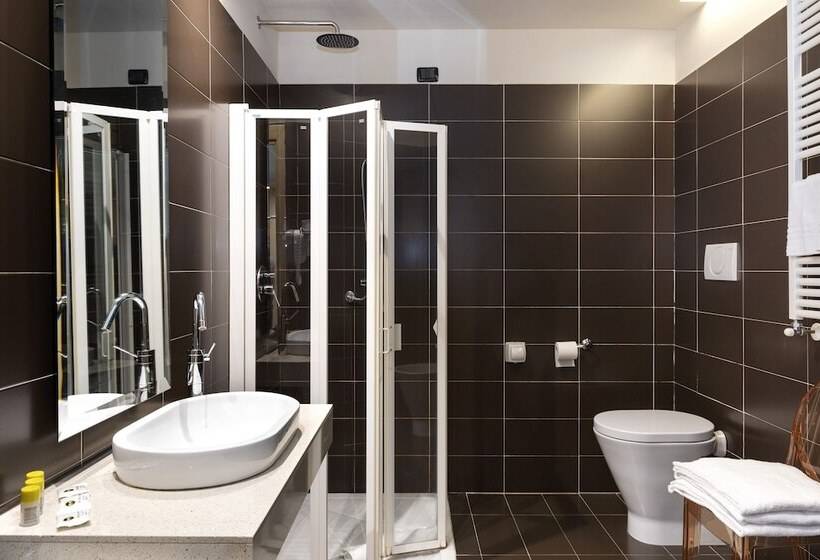 Номер Стандарт Трехместный, B&b Hotel Malpensa Lago Maggiore