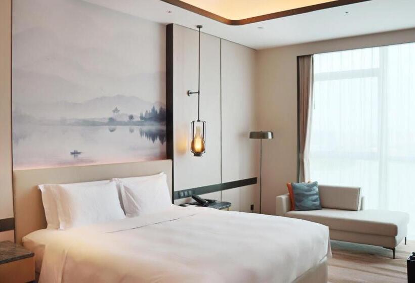 Номер Executive, Pullman Suzhou Taicang