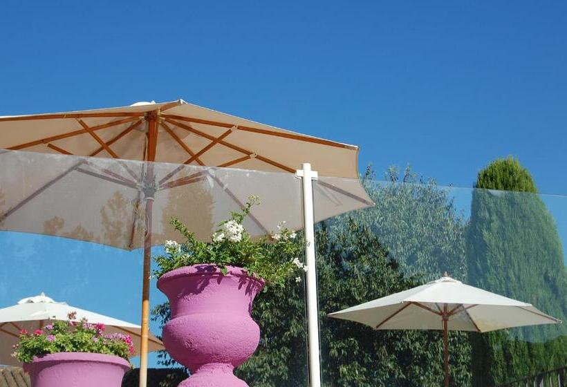 스탠다드 스튜디오 킹침대, Le Mas De L Orangerie 3 Etoiles