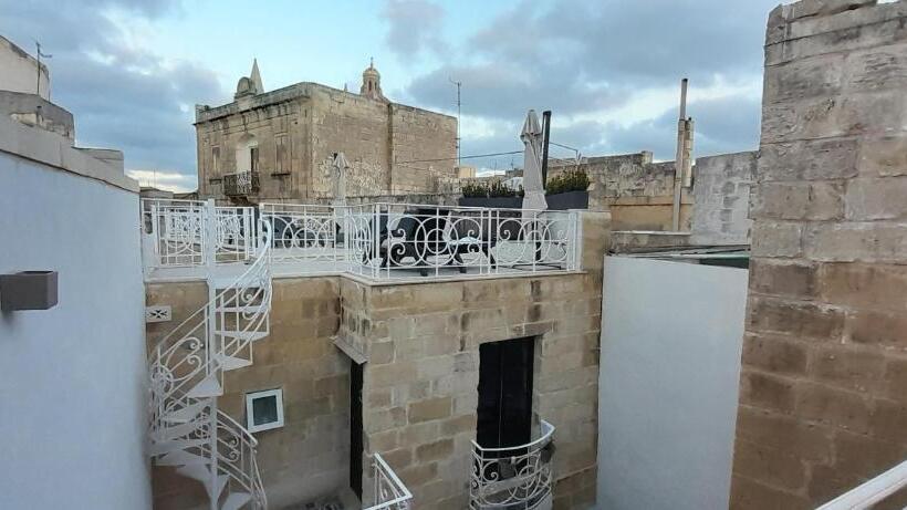اتاق سوپریور با تخت بزرگ, Casal Annunzia Boutique B&b Accomodation