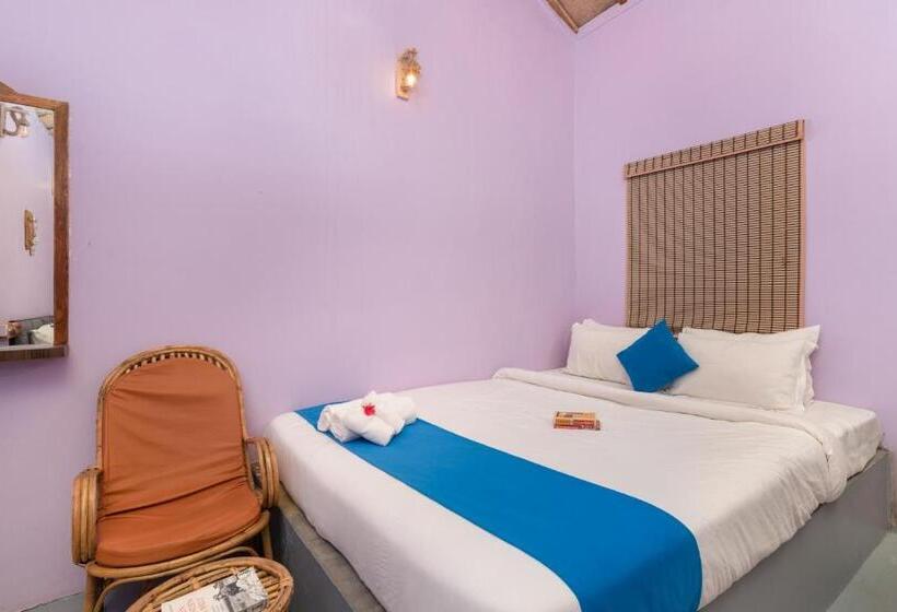 家庭间, Amadi Beach Front Resort