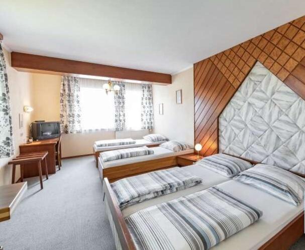 Четырехместный Номер Стандарт, Austria Traveller Hotel Lenzing