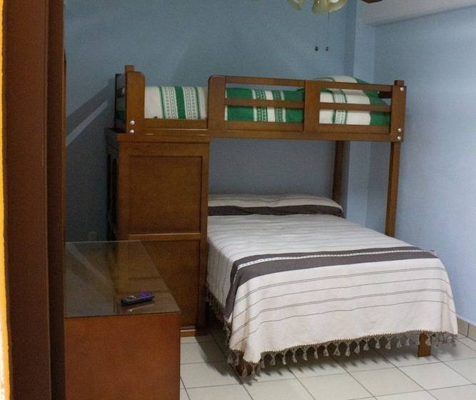 اتاق راحتی سه تخته, Casa Leonor