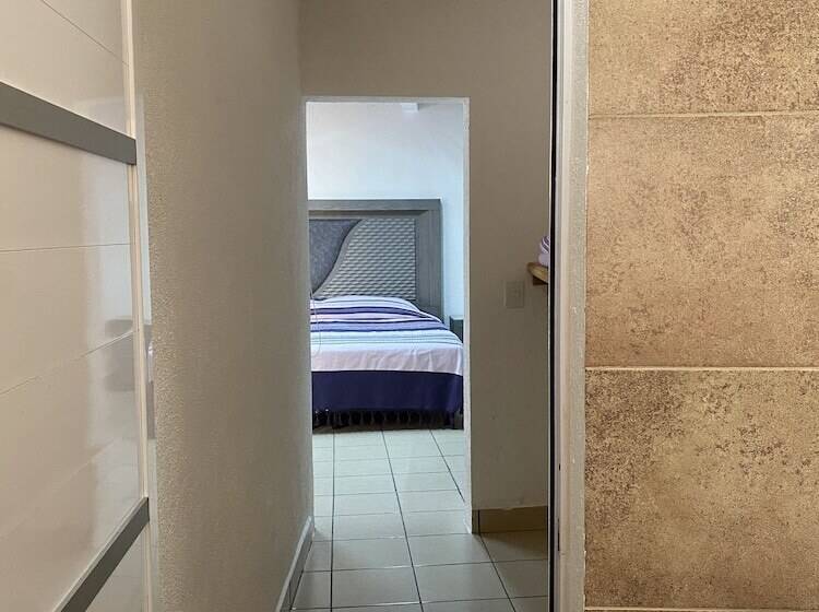 اتاق لوکس, Casa Leonor