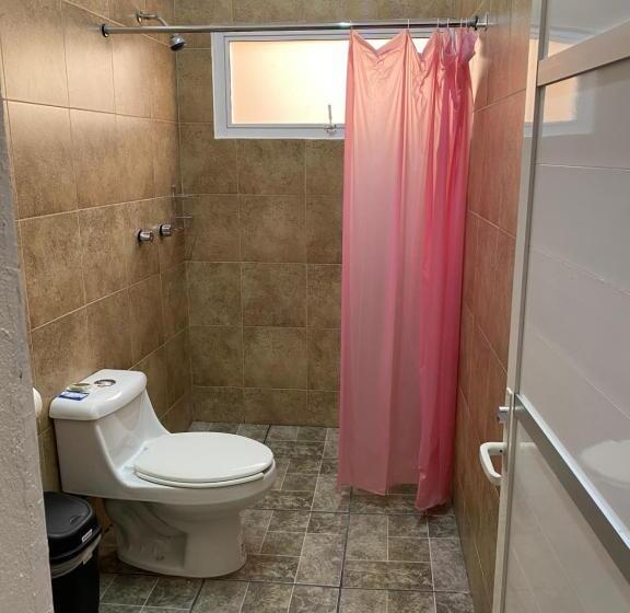 اتاق لوکس با تخت بزرگ, Casa Leonor
