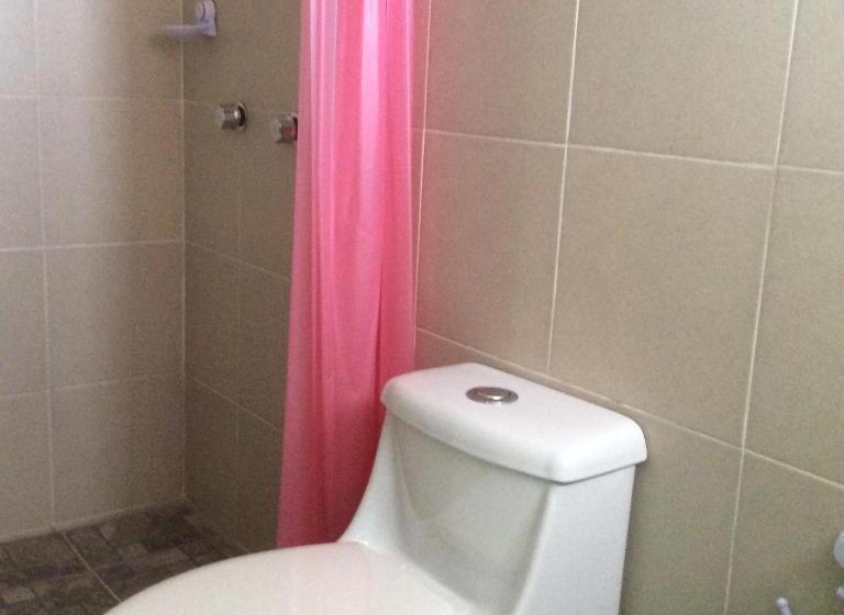 Economy Triple Room, Casa Leonor