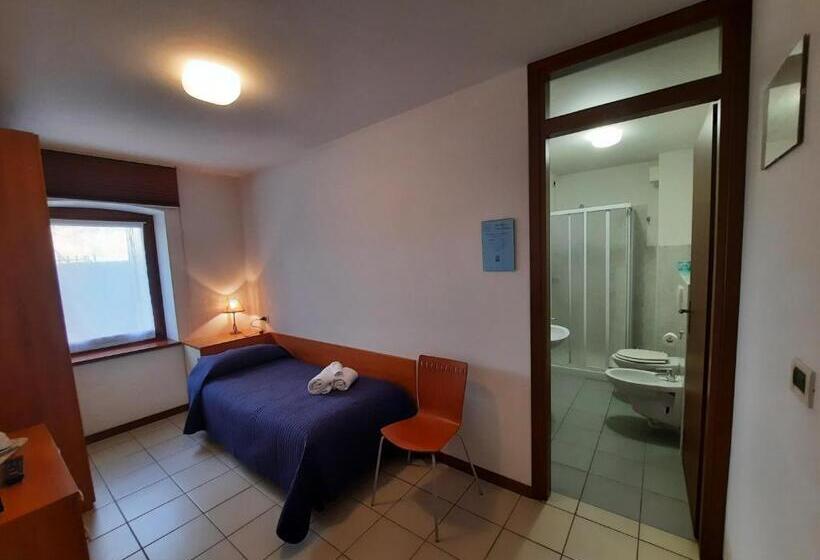 Номер Стандарт Индивидуальный, Albergo Martina