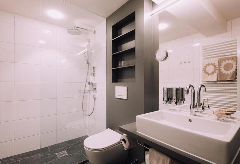 Номер Стандарт, Naturhotel Chesa Valisa
