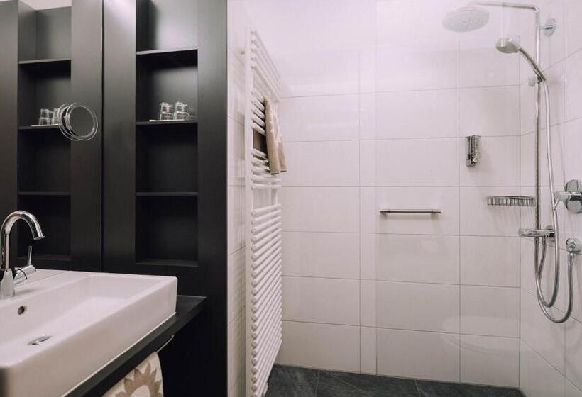 Comfort room with balcony, Naturhotel Chesa Valisa