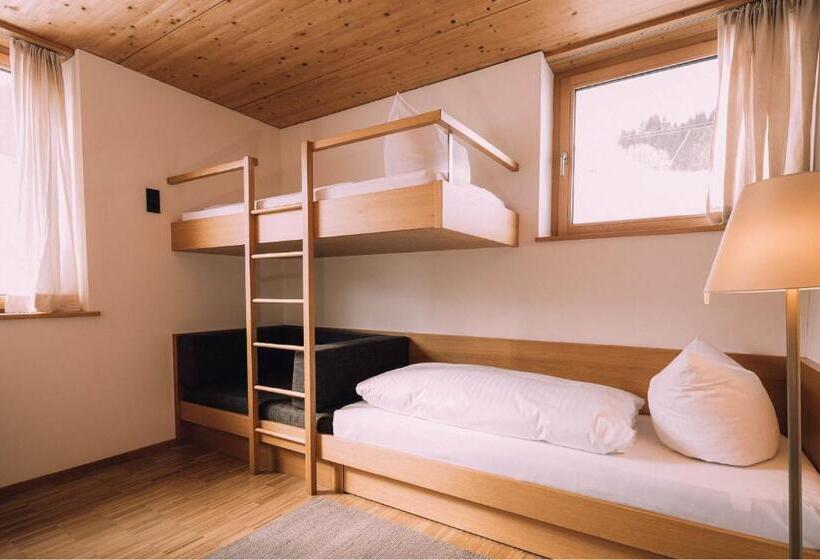 패밀리 스위트, Naturhotel Chesa Valisa