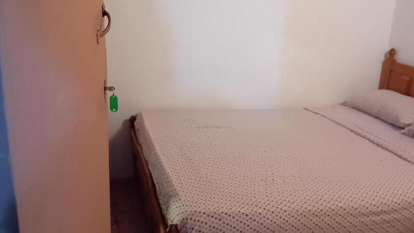 اتاق استاندارد با سرویس بهداشتی مشترک, Moroccan Dream Hostel
