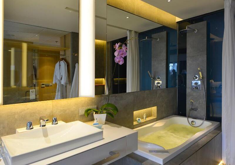 Номер Deluxe с Гидромассажем, Ize Seminyak By Lifestyleretreats