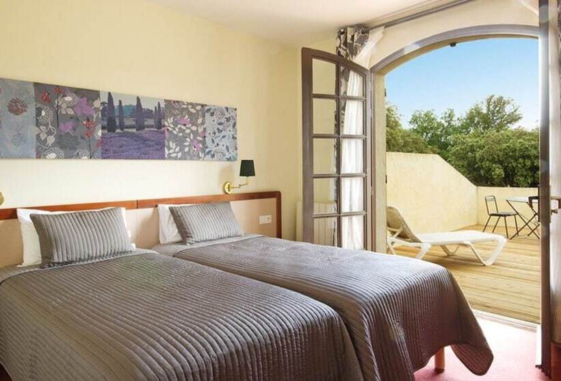Номер Стандарт с Террасой, Hôtel Côté Ventoux