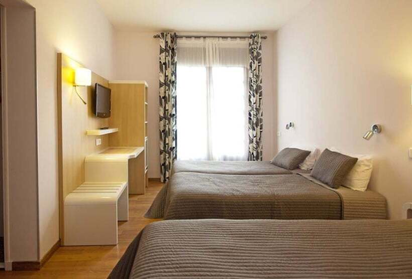 Четырехместный Номер Стандарт, Hôtel Côté Ventoux