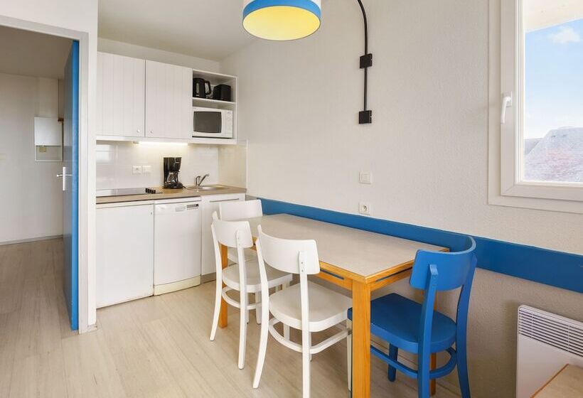 Студио Стандарт Вид на Море с Балконом, Residence Pierre & Vacances La Corniche De La Plage
