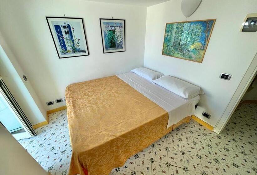 آپارتمان 2 خوابه با چشم‌انداز دریا, Florenza Residence