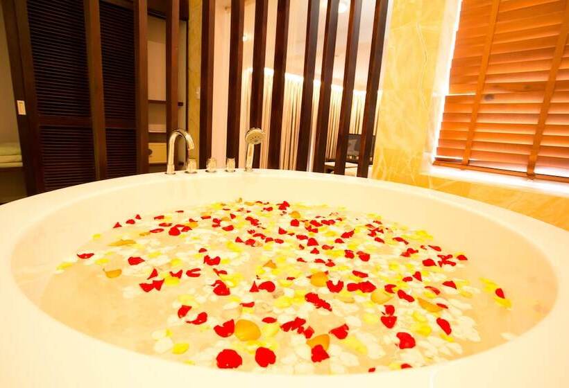 سوییت, Villa Del Sol Beach Resort & Spa