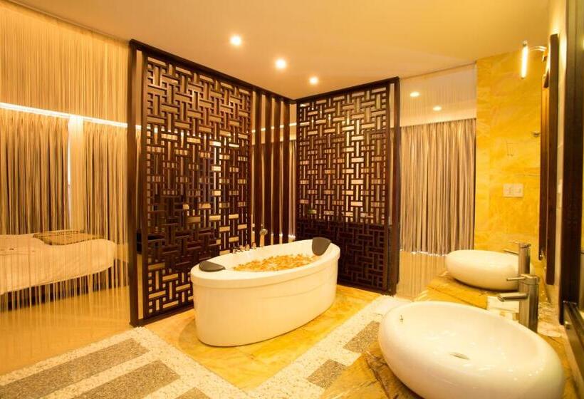 اتاق پریمیوم با چشم‌انداز باغ, Villa Del Sol Beach Resort & Spa