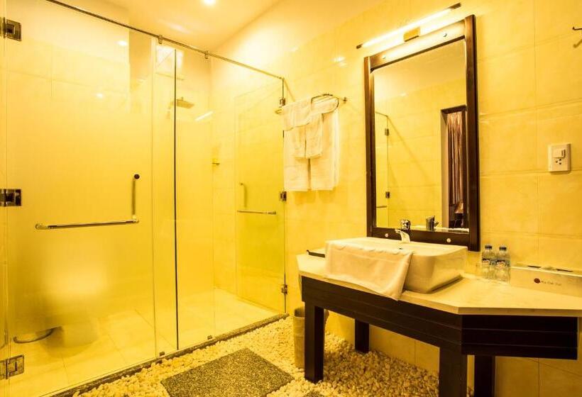 اتاق لوکس, Villa Del Sol Beach Resort & Spa