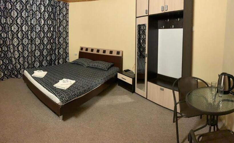 חדר אקונומי, Mini Hotel Sakvoyage