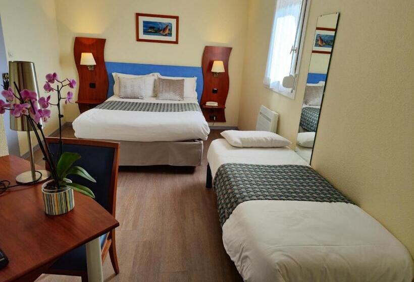 Номер Стандарт Трехместный, Hôtel Estuaire