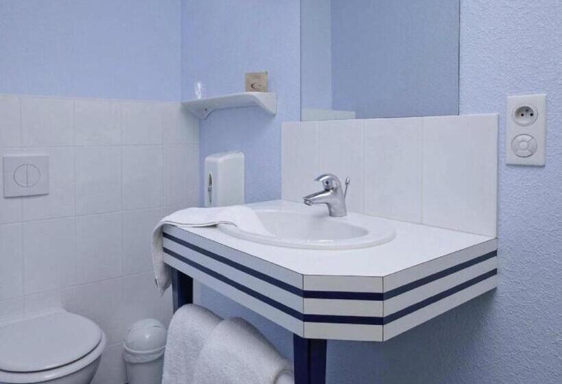 Четырехместный Номер Стандарт, Hôtel Estuaire
