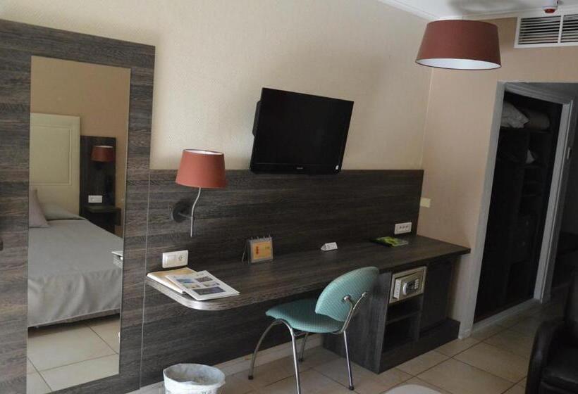 Номер Deluxe, Logis Hôtel & Restaurant Le Fleurance