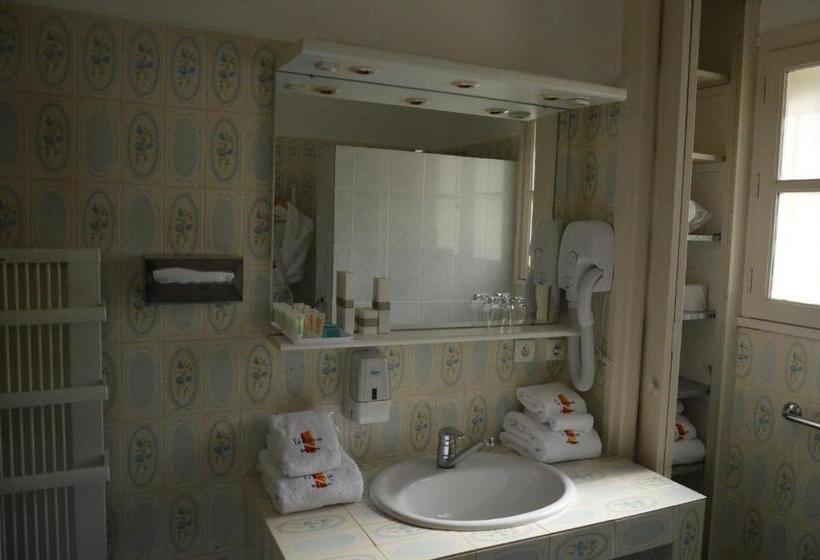 Семейный Номер, Logis Hôtel & Restaurant Le Fleurance