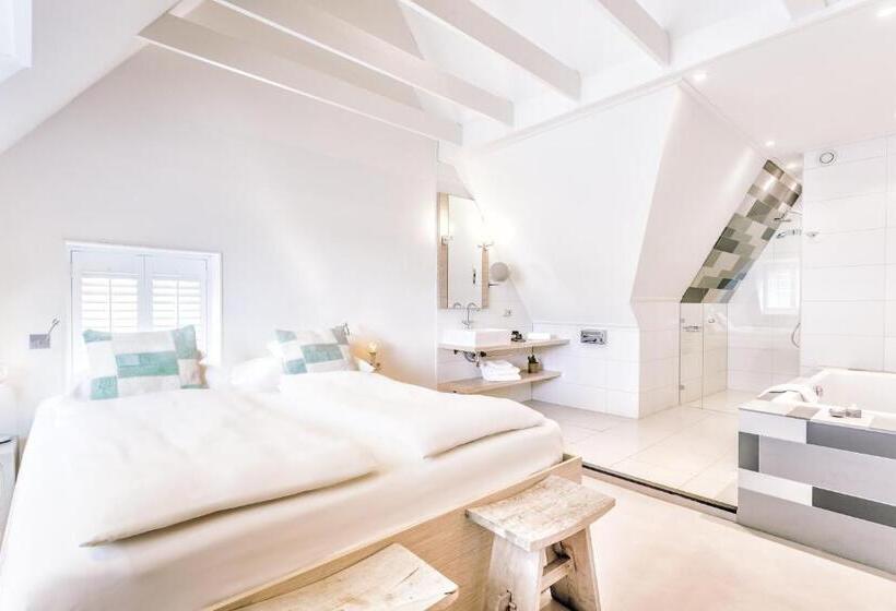 로얄 스위트, Logement Overzee