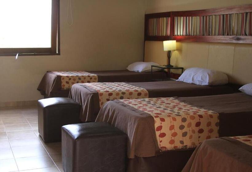 スタンダード４人部屋, Munay Hotel Cafayate