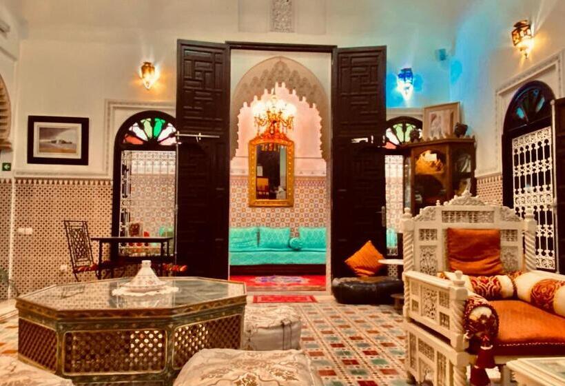 标准单人间, Riad Baddi