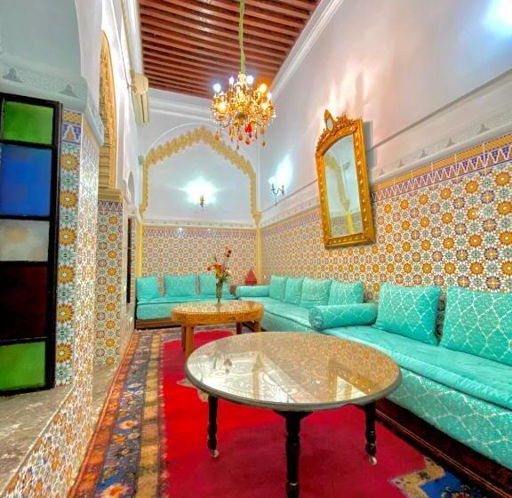标准单人间, Riad Baddi
